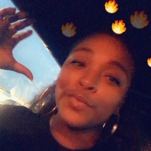 Meet your Posher, Leanna